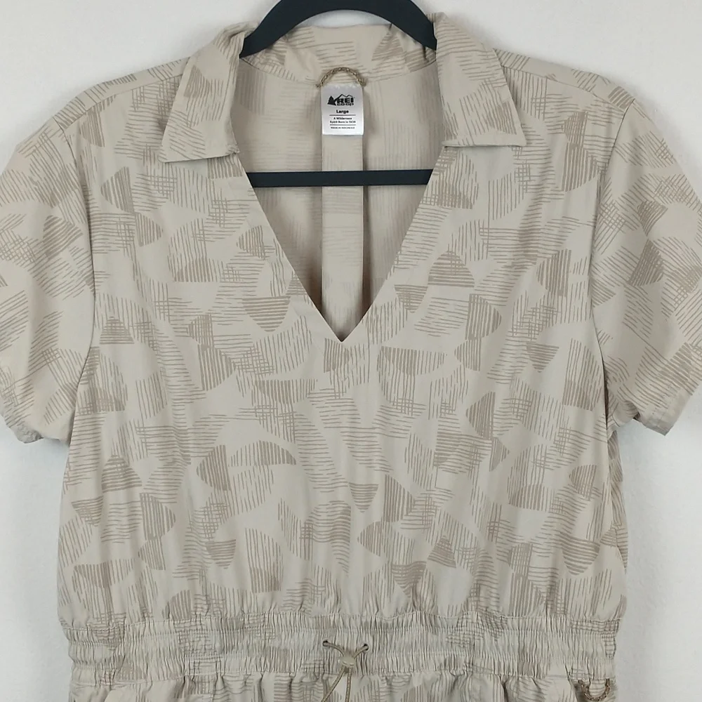 REI Co-Op Trailmade Dress Large Beige Mini Outdoor Hiking Short Sleeve Collared